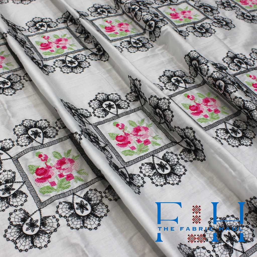 French Frames Lace Fabric - 1 mtr