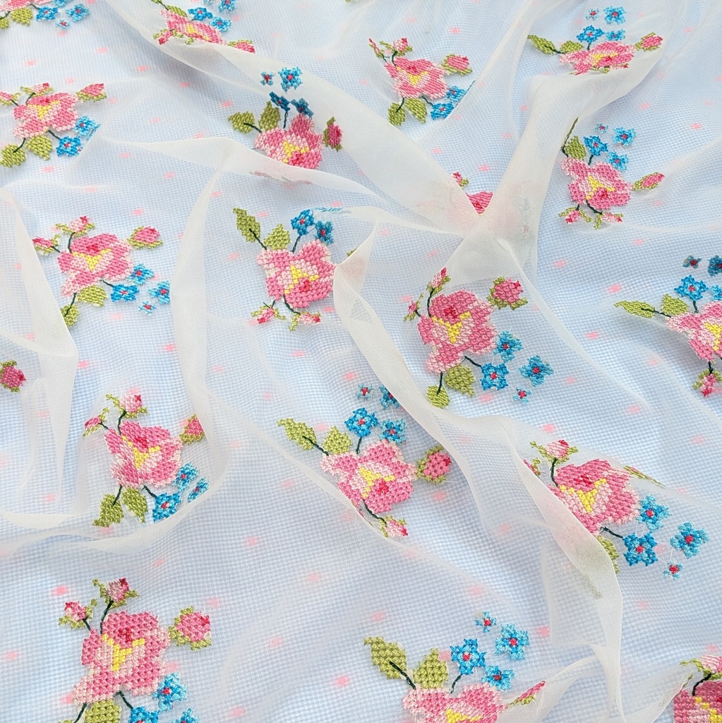 Piping Roses Organza - 1mtr