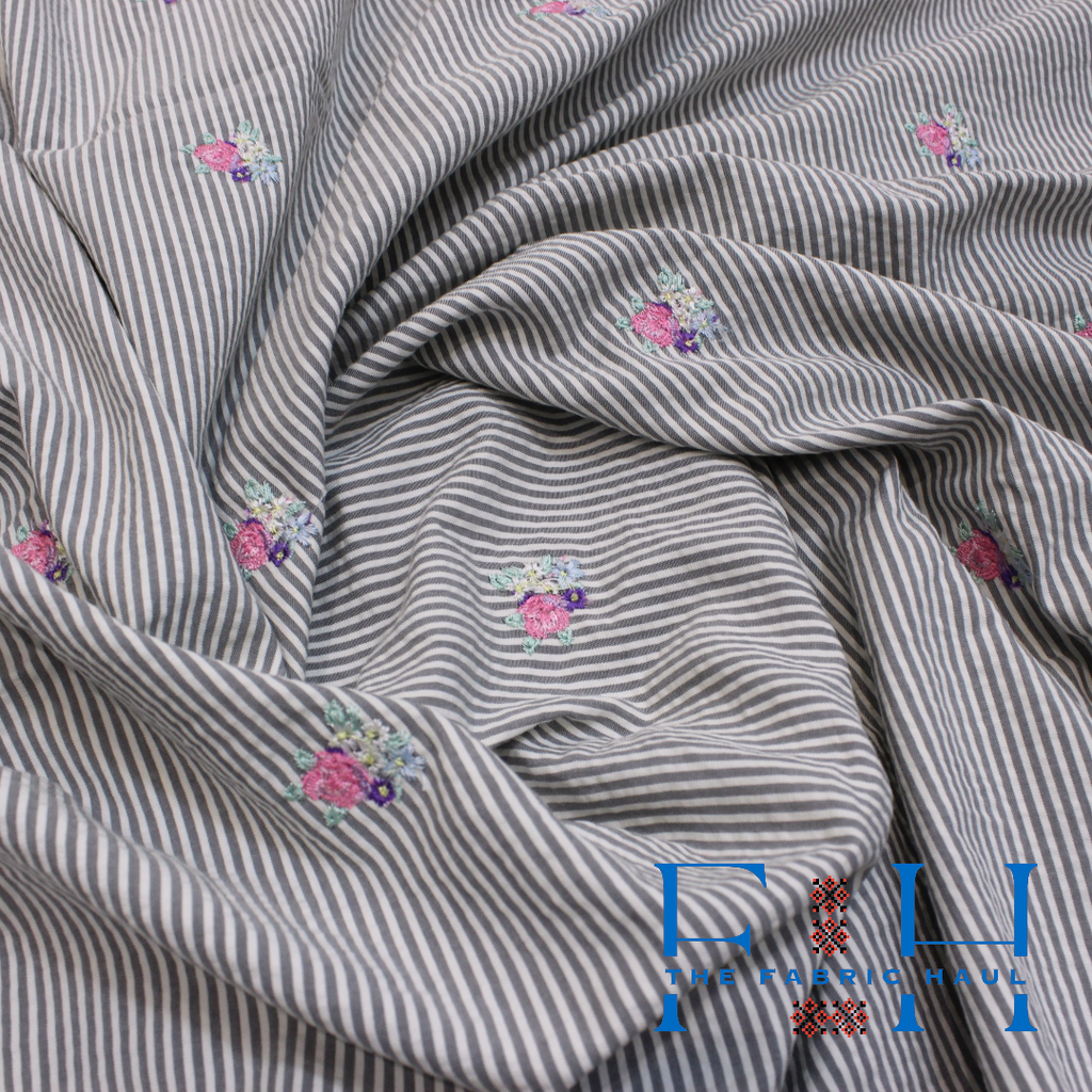 Checks Teeny Emb Roses - 3.5 mtrs  (Green)